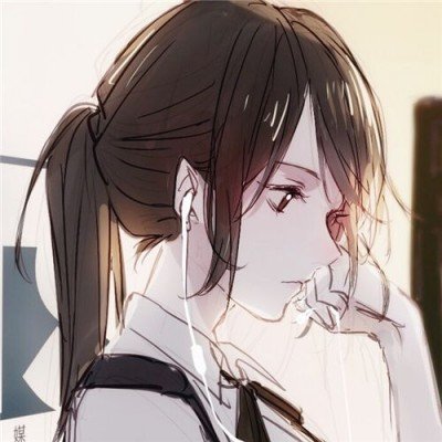 男子从行驶车辆中探身拍摄 网友举报
